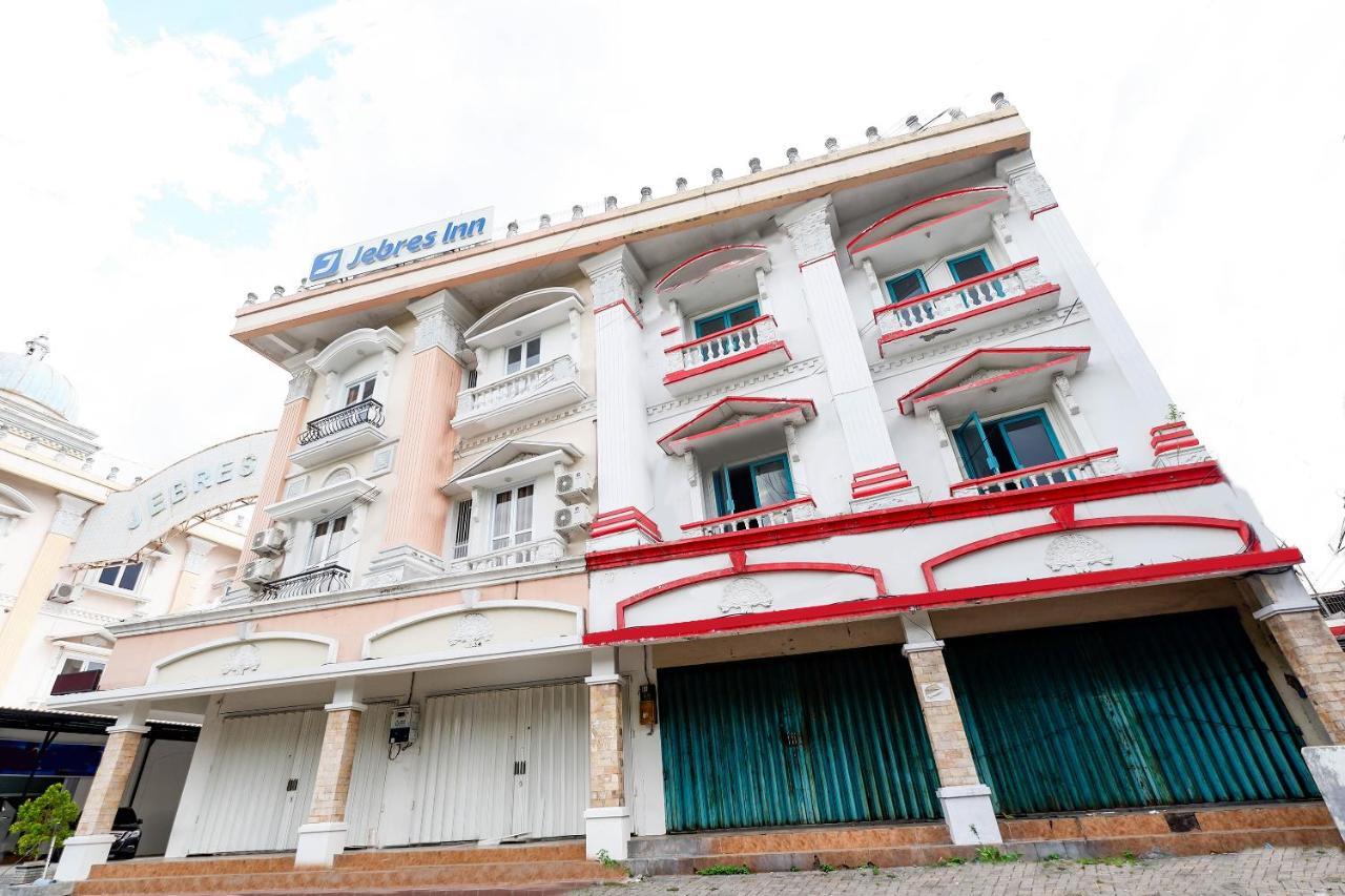 Oyo 2298 Jebres House Syariah Hotel Surakarta  Exterior photo